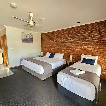 Bridge Motor Inn Tocumwal Exterior photo