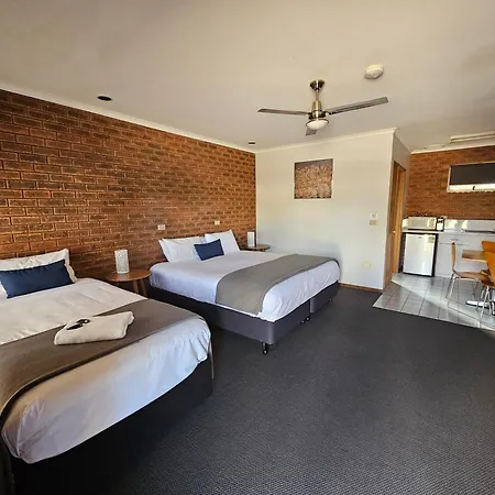 Bridge Motor Inn Tocumwal Exterior photo