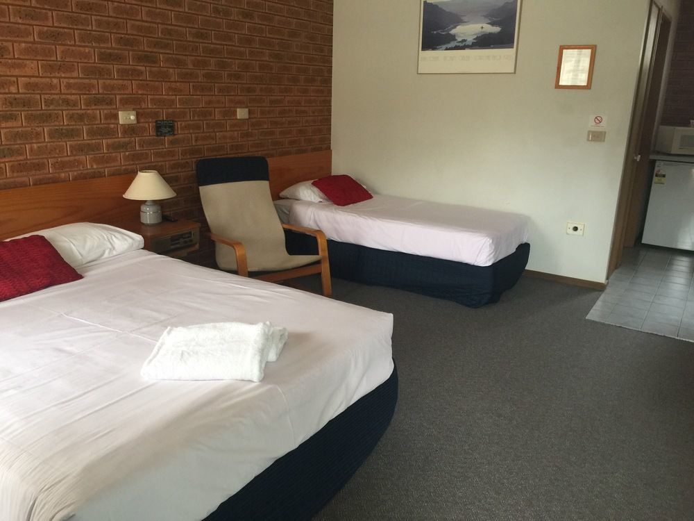 Bridge Motor Motel 3*
